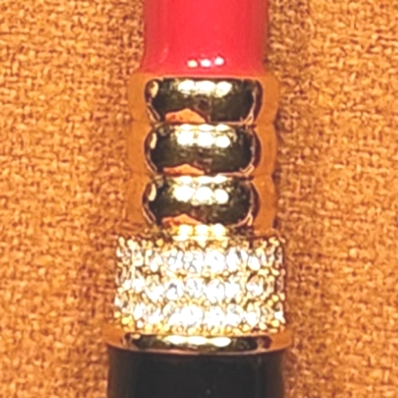 Vtg KENNETH J LANE Glossy RED "KJL" Lipstick Pin Gold Enamel Rhinestones Brooch - Picture 7 of 12